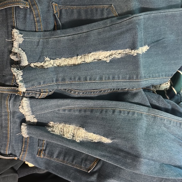 Beautiful and stretchy fashion nova blue wash jeans size 9 - Picture 5 of 6